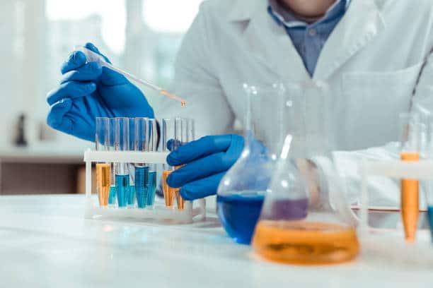 Descarte de produtos químicos vencidos: práticas seguras e sustentáveis para o meio ambiente